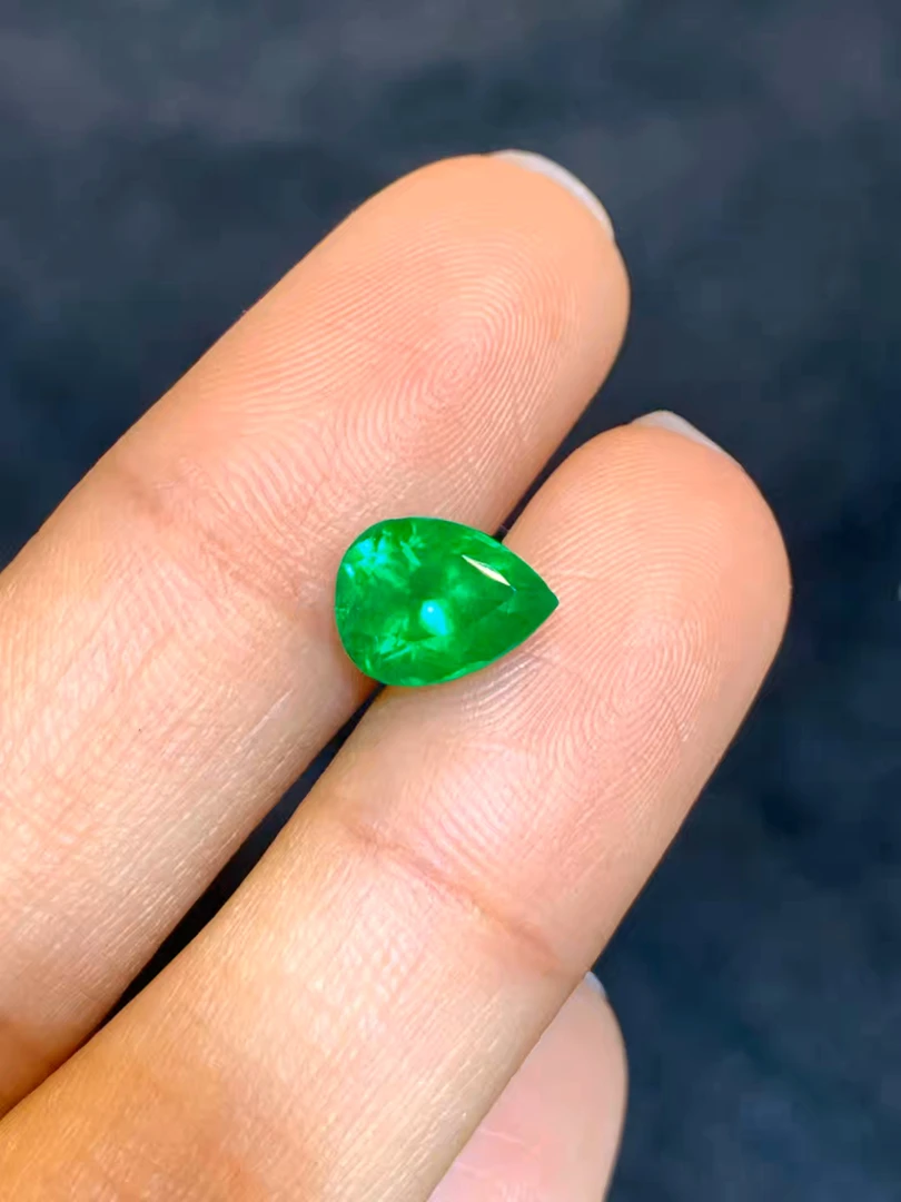 哥伦比伦沃顿祖母绿1.96ct颜色棒火彩好吉尔德证高性价比精品好货