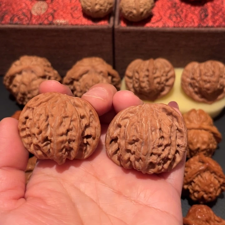 ****️文玩核桃吊坠蝴蝶磨