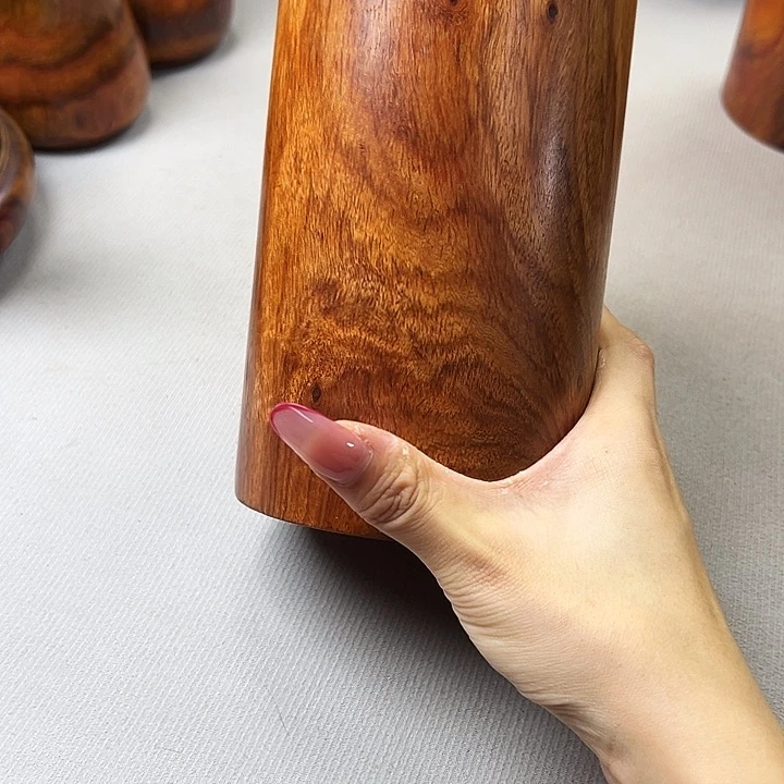南美大红酸枝抱*缅甸花梨木笔筒一个