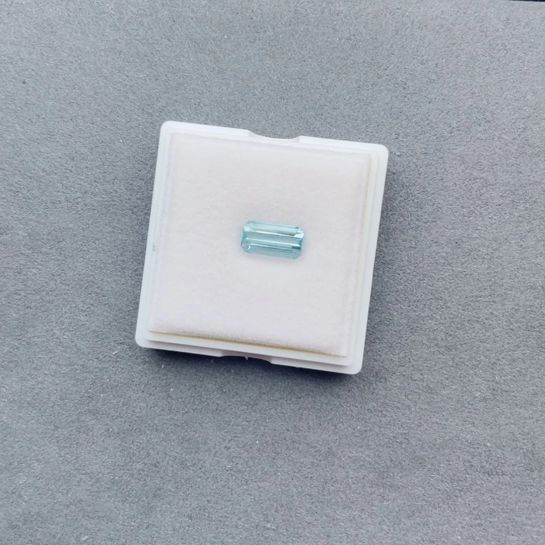 海蓝宝石裸石未镶嵌天然圣玛利亚色2.54CT