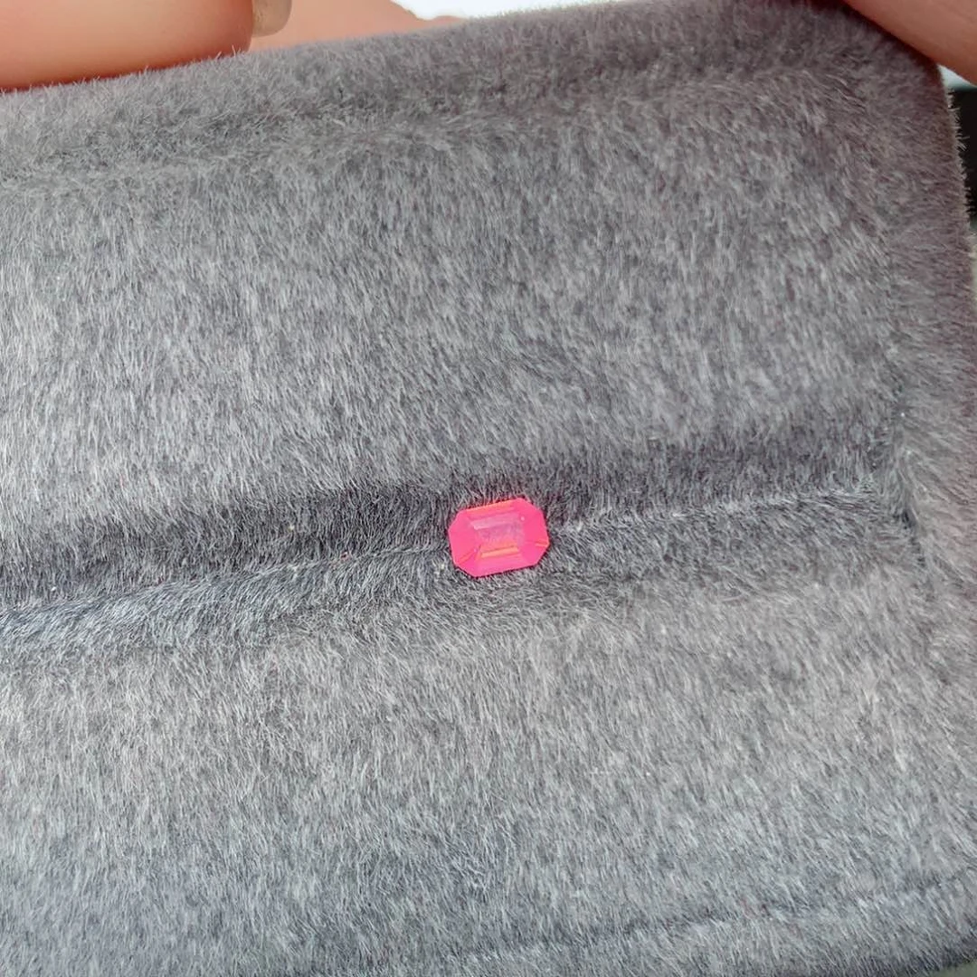 裸石未镶嵌尖晶石马亨盖0.44ct