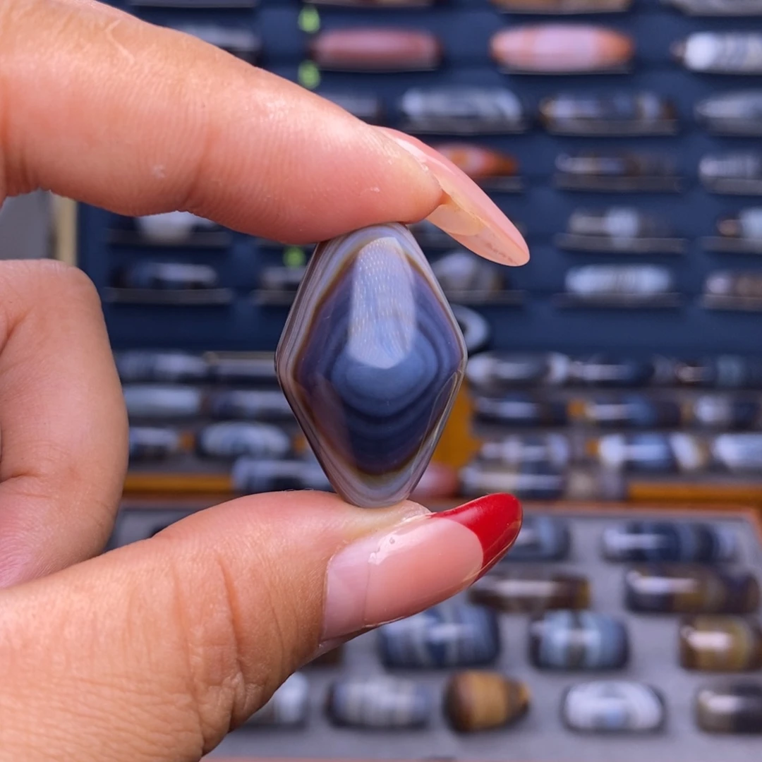 玛瑙/玉髓未镶嵌珠宝半成品