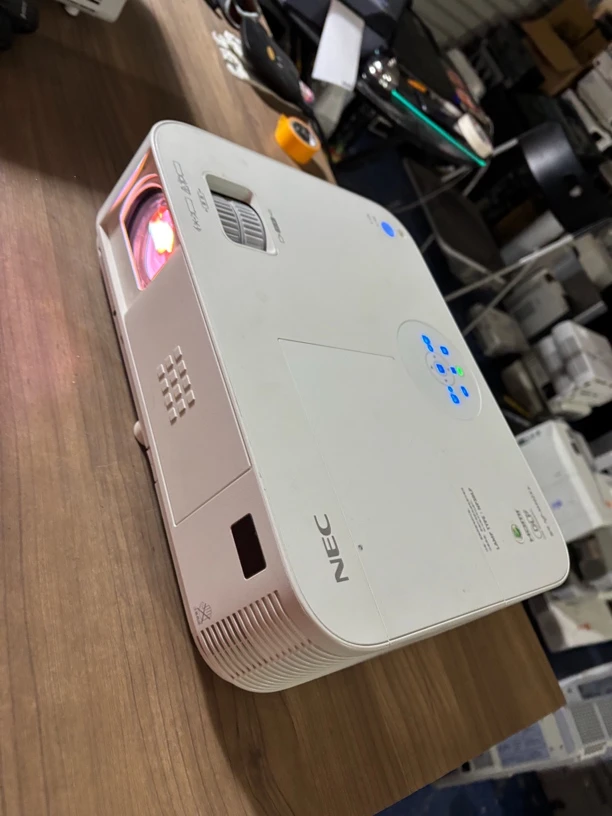 9新 NEC 二手 Nec 投影仪 运费自理