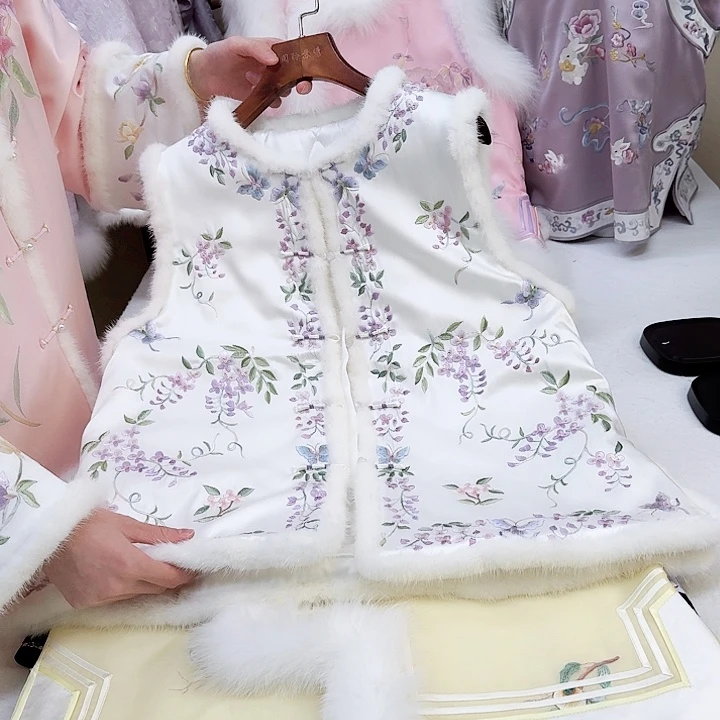 织绣白色桑蚕丝冬款马甲