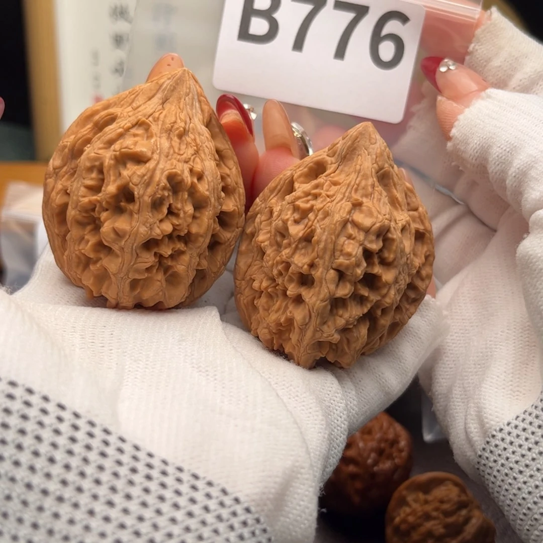 文玩核桃把件42大沽石b 776