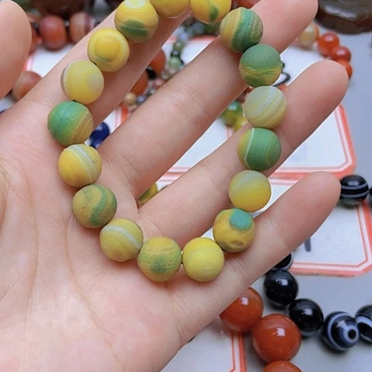 【闪购商品】玛瑙/玉髓未镶嵌珠宝半成品何*