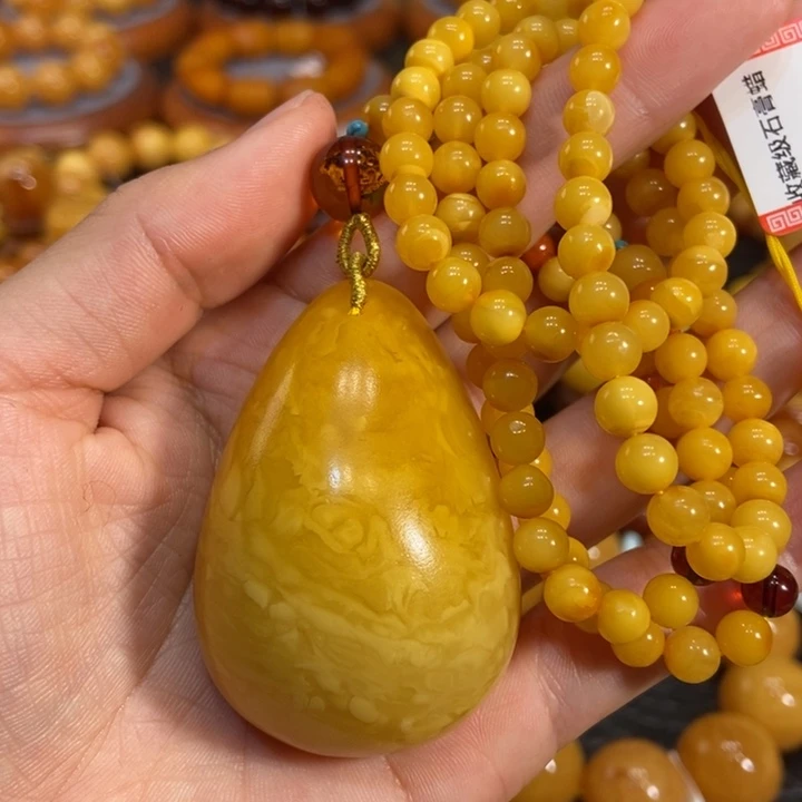 琥珀颈饰未镶嵌蜜蜡