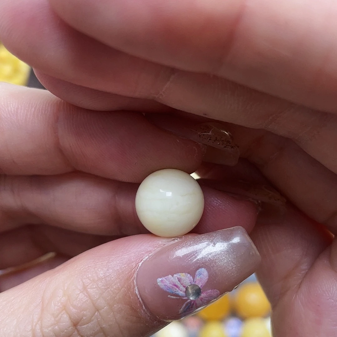 琥珀珠宝奇石未镶嵌11.7mm微瑕