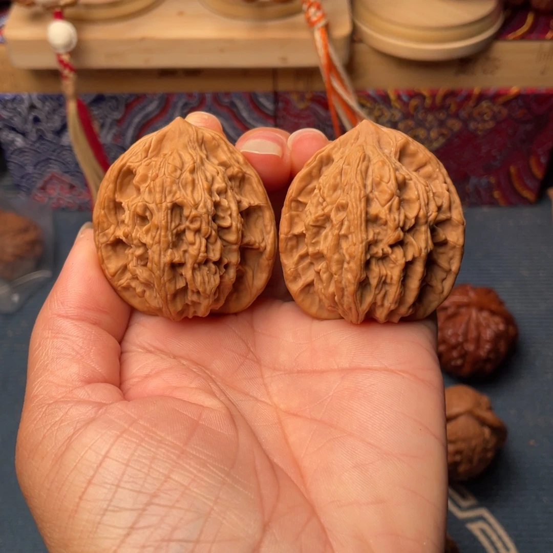 文玩核桃把件42虎头