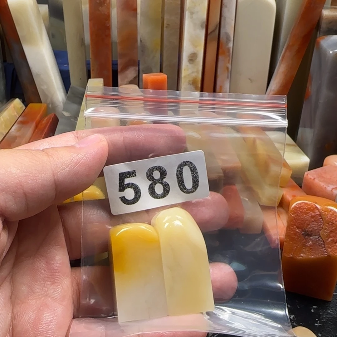 啊****老挝石老挝