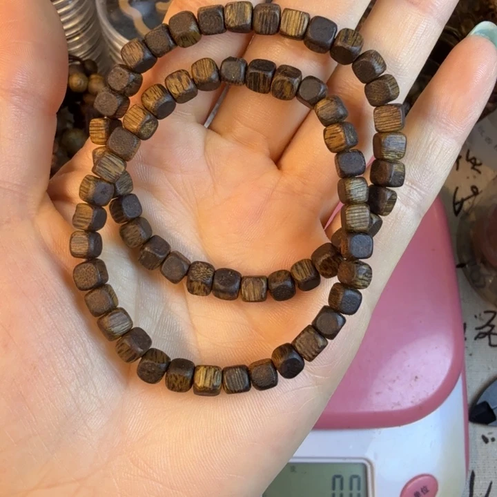 一***拜沉香沉香碎屑莺歌绿奇楠05方糖2条6.5克