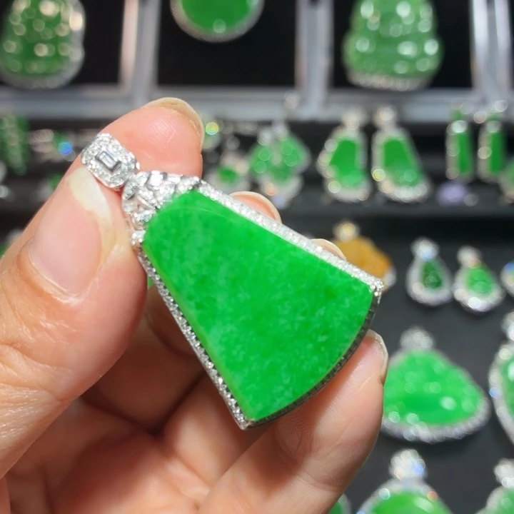 翡翠18K金镶嵌吊坠(不含链)翡翠