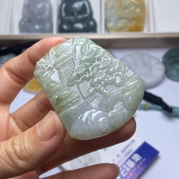 翡翠未镶嵌颈饰翡翠