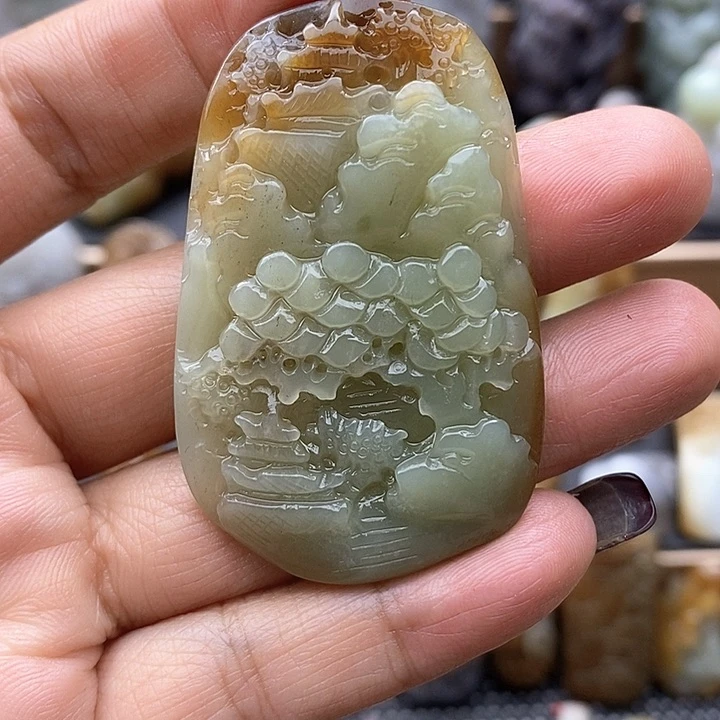 颈饰未镶嵌和田玉（糖玉）