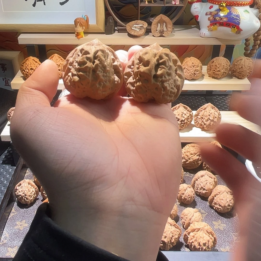 边42肚44全品三角蛙文玩核桃