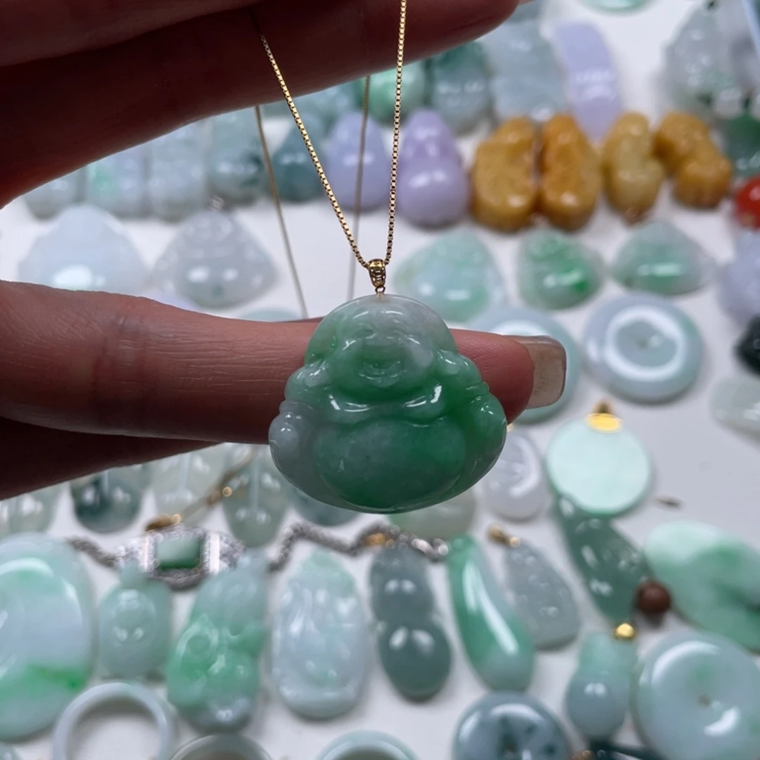 翡翠未镶嵌吊坠(赠链)