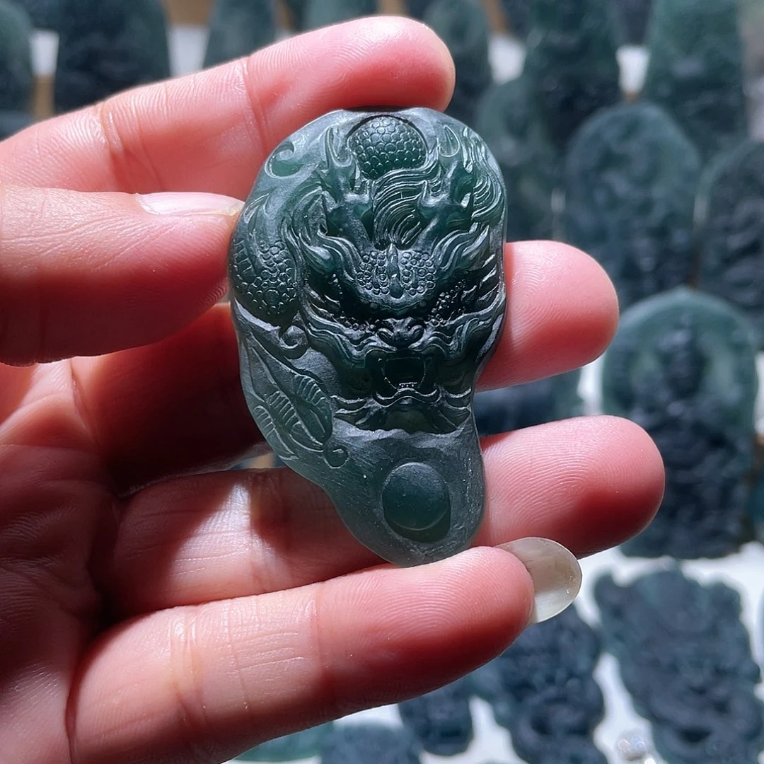 定制翡翠未镶嵌龙