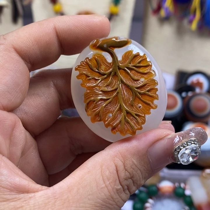 色***)未镶嵌颈饰玛瑙/玉髓