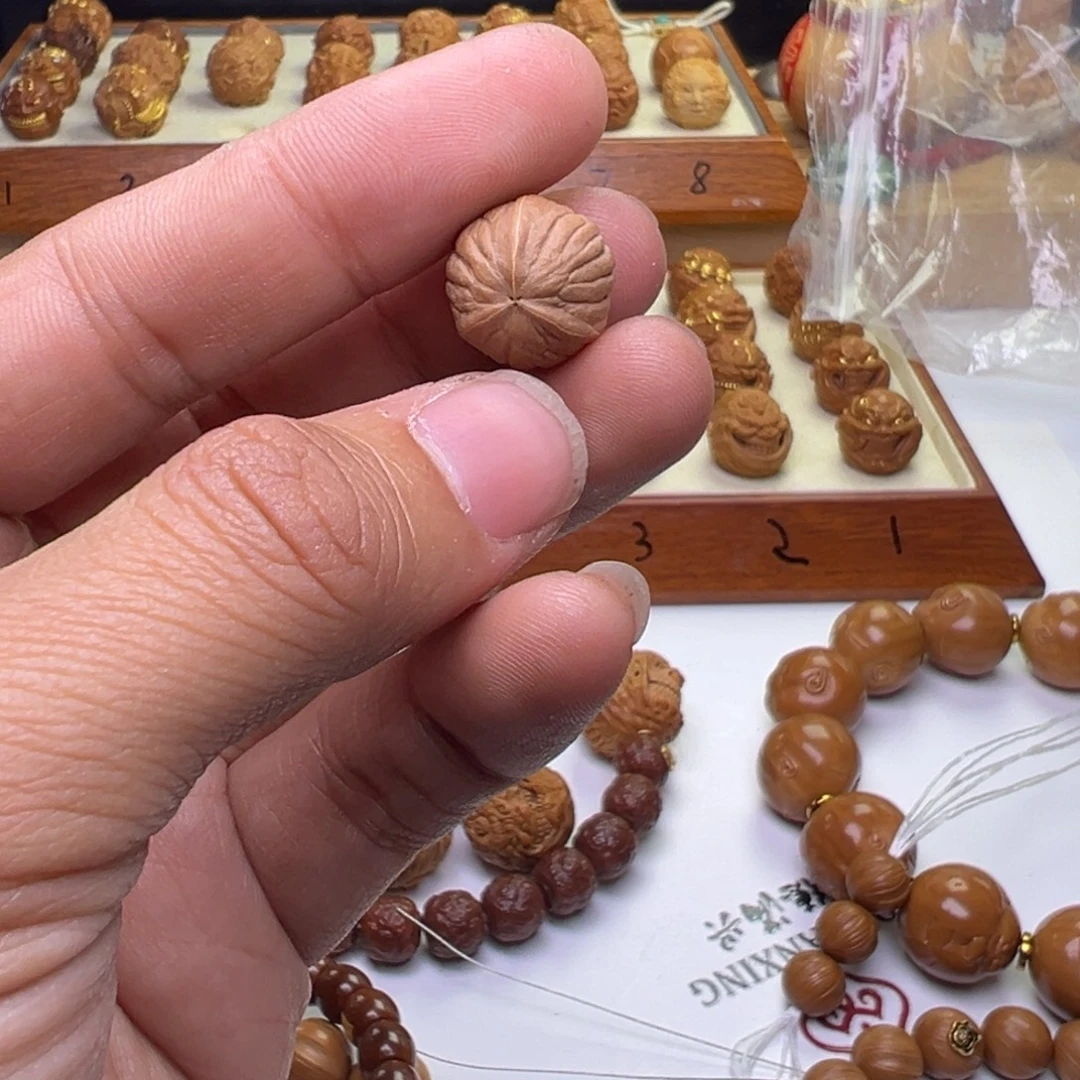 满***多吊坠猴头核桃猴头