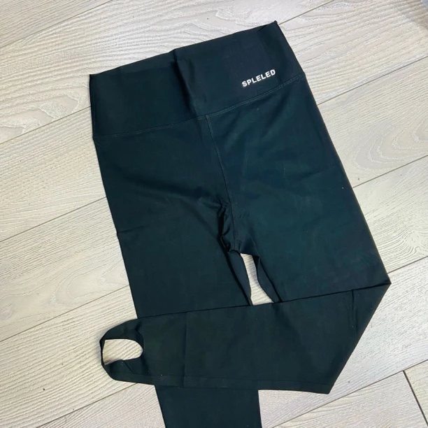 【大G精选】“黑绷带” 修身显瘦踩脚打底裤