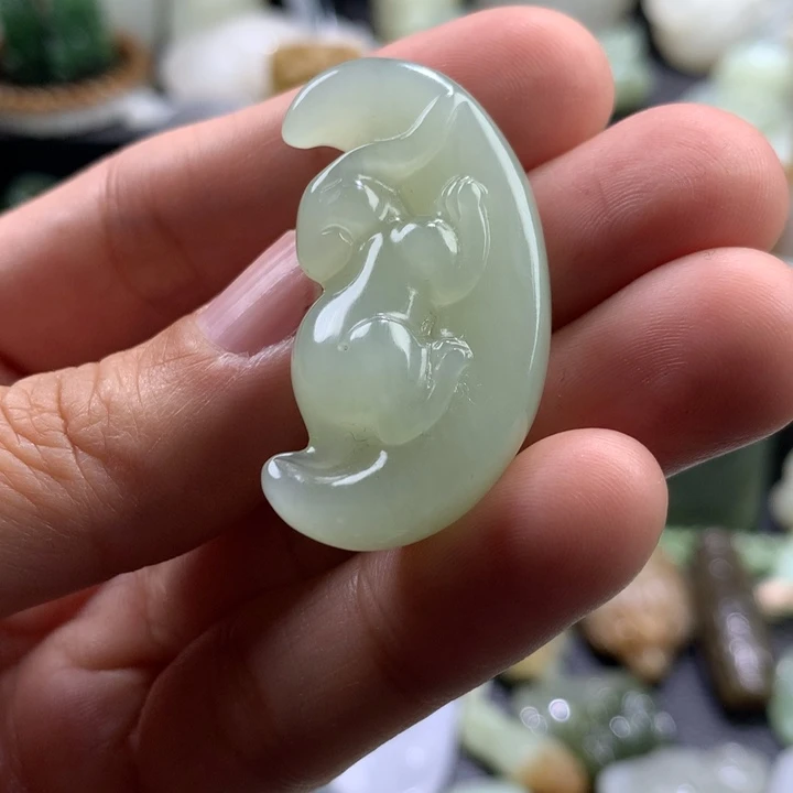 和田玉颈饰未镶嵌