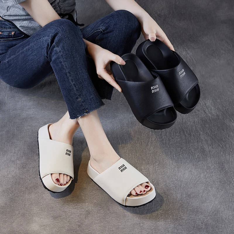 厚底羊皮凉拖鞋女夏季外穿2025新款一脚蹬沙滩鞋防滑软底孕妇凉鞋