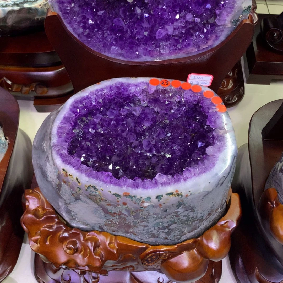 水晶摆件未镶嵌随**安紫晶