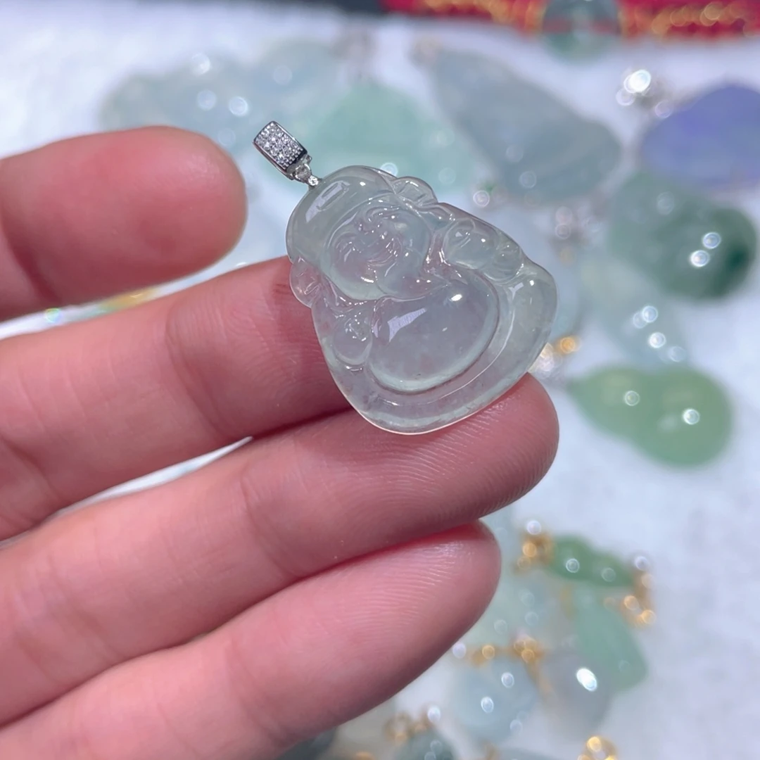 翡翠18K金镶嵌颈饰翡翠