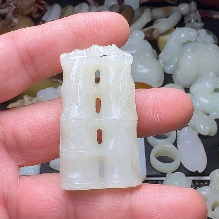 未镶嵌和田玉挂件