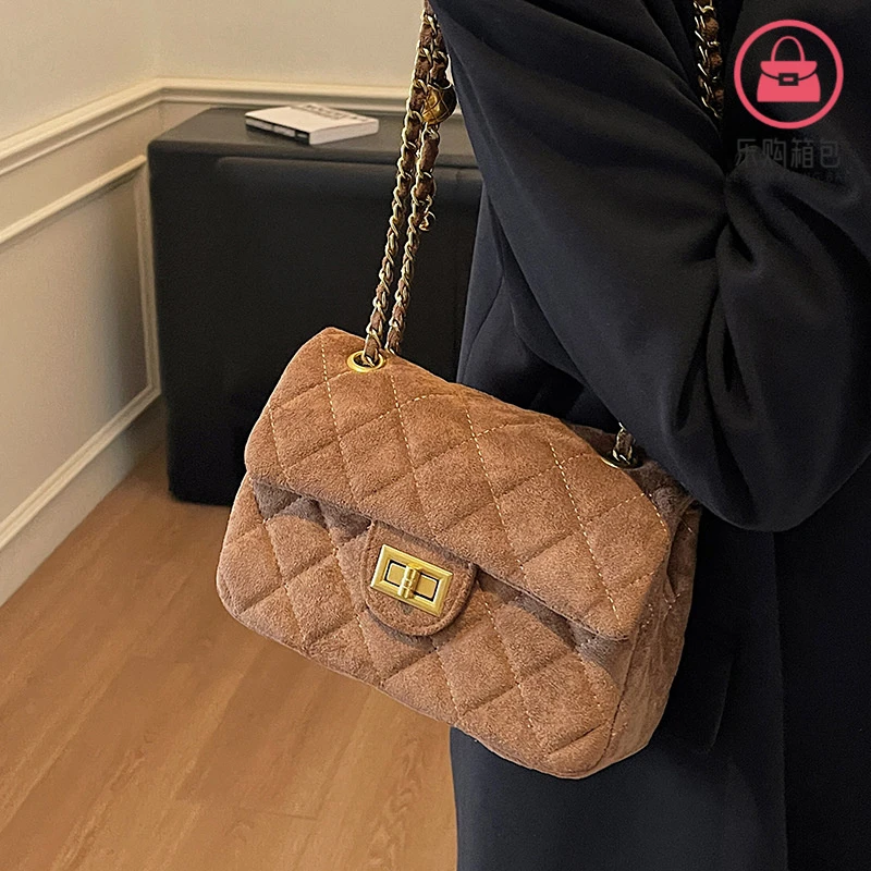 复古麂皮绒包包女2025秋冬季新款百搭斜挎包流行单肩包小方包