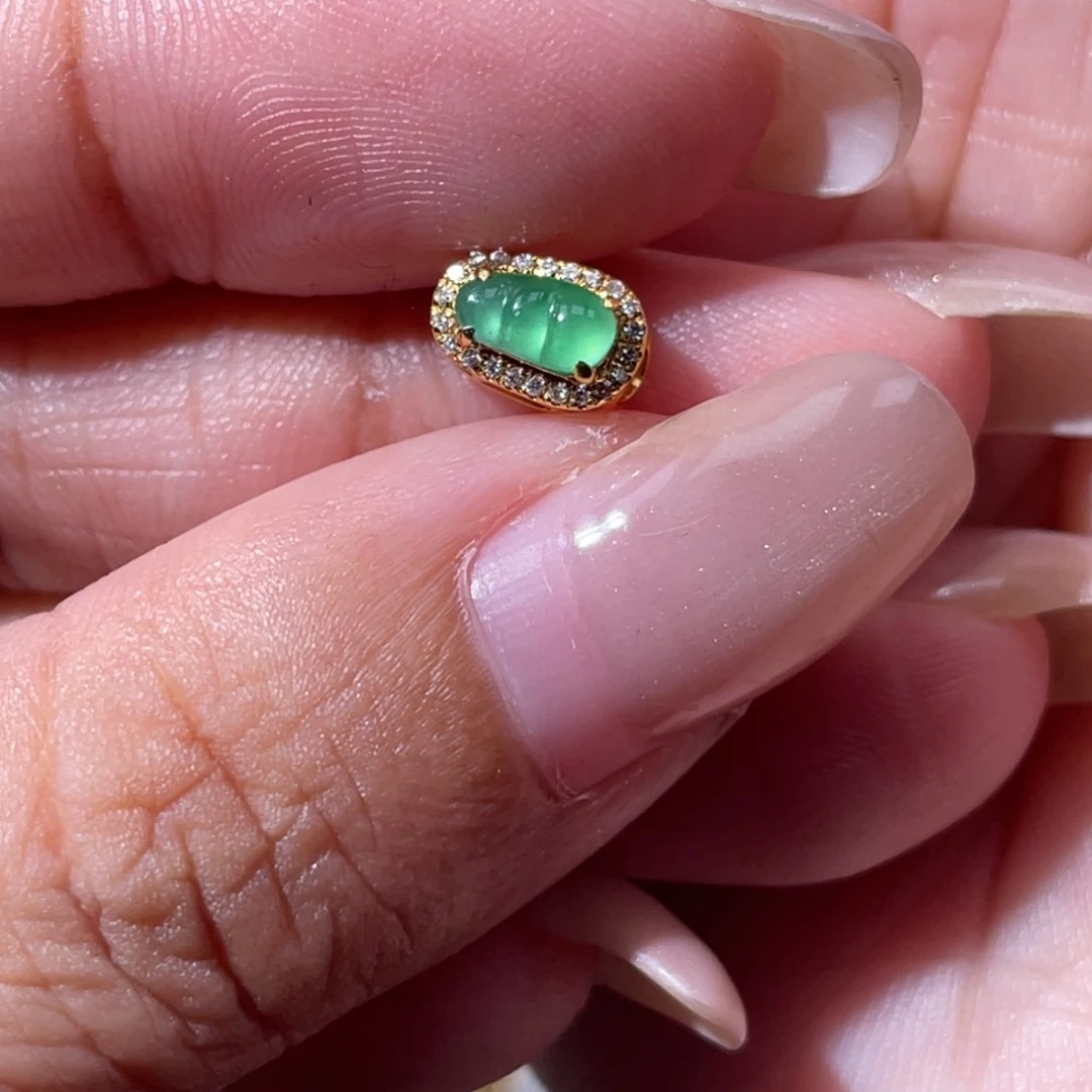 吊坠(不含链)18K金镶嵌翡翠