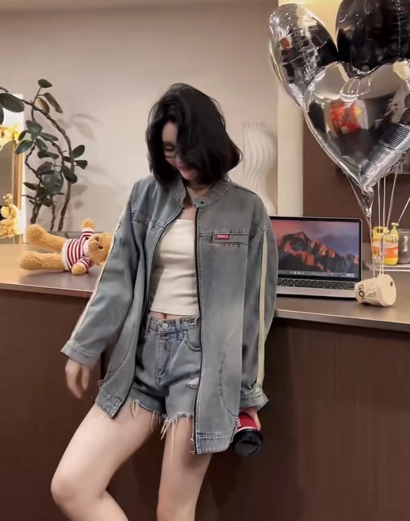 三姐家早春气质减龄袖子拼白条牛仔外套