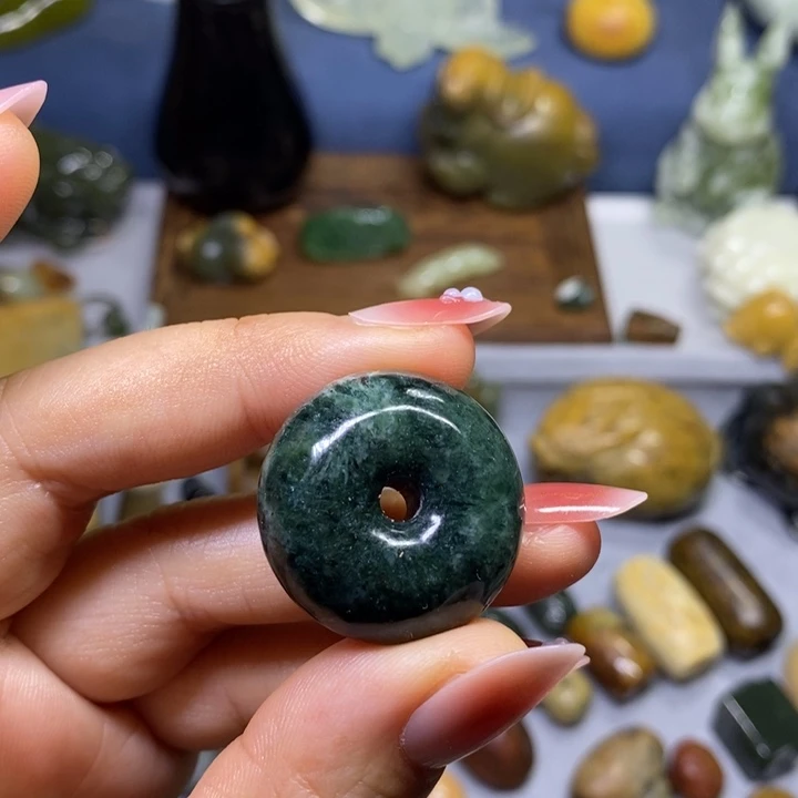 蛇纹石玉未镶嵌岫玉