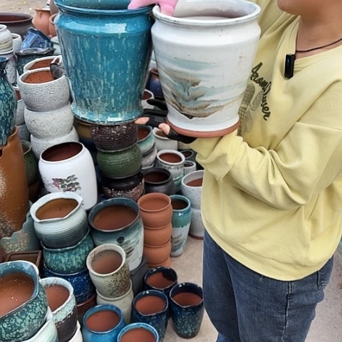 口18高23瑕疵一个盆子。