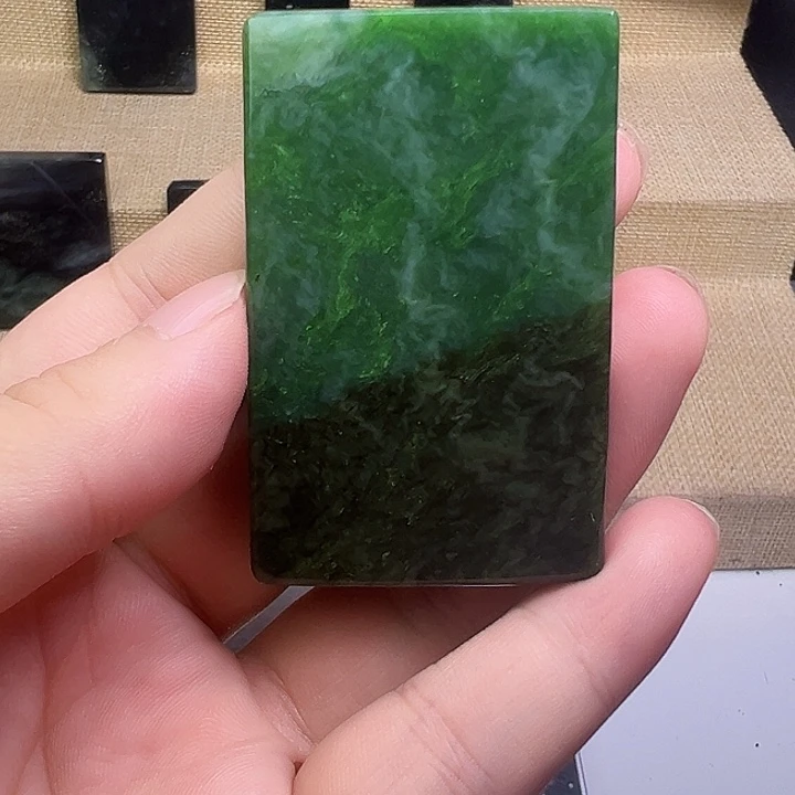 未镶嵌和田玉（碧玉）珠宝半成品