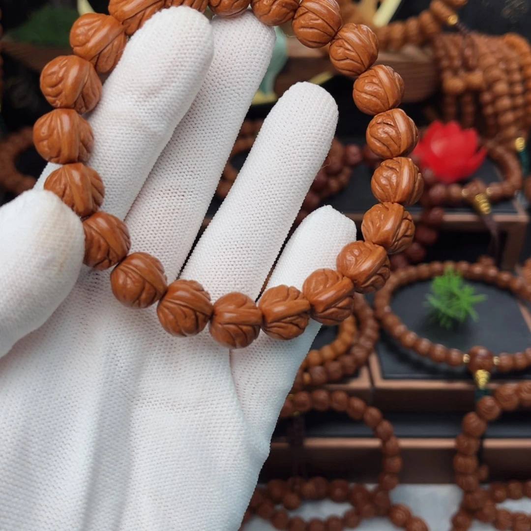 吊坠桃核13玉龙脊手串