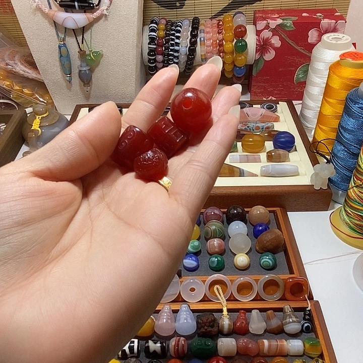 大****玛瑙/玉髓未镶嵌珠宝半成品