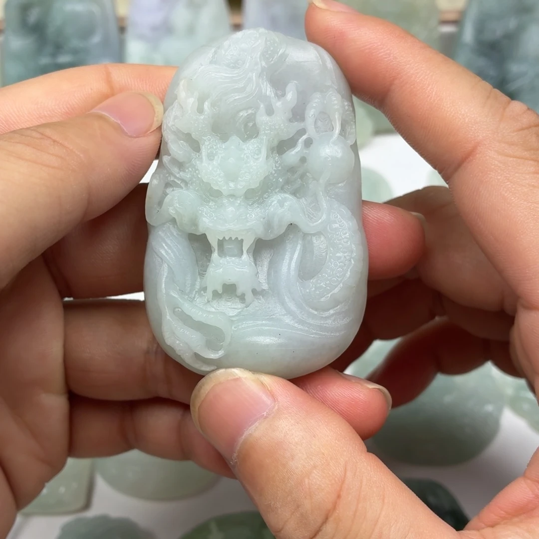 未镶嵌定制翡翠龙牌