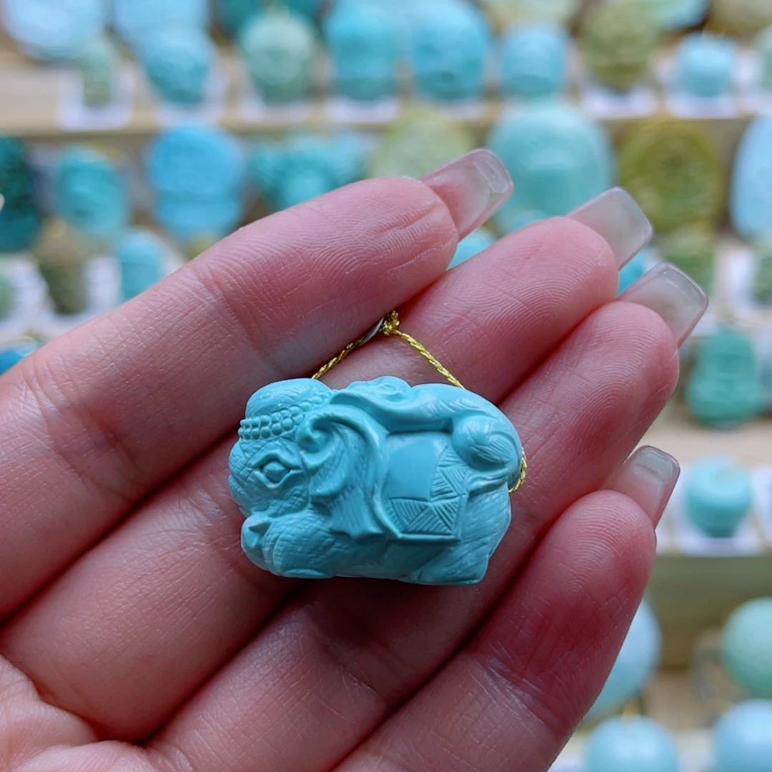 绿松石未镶嵌珠宝奇石