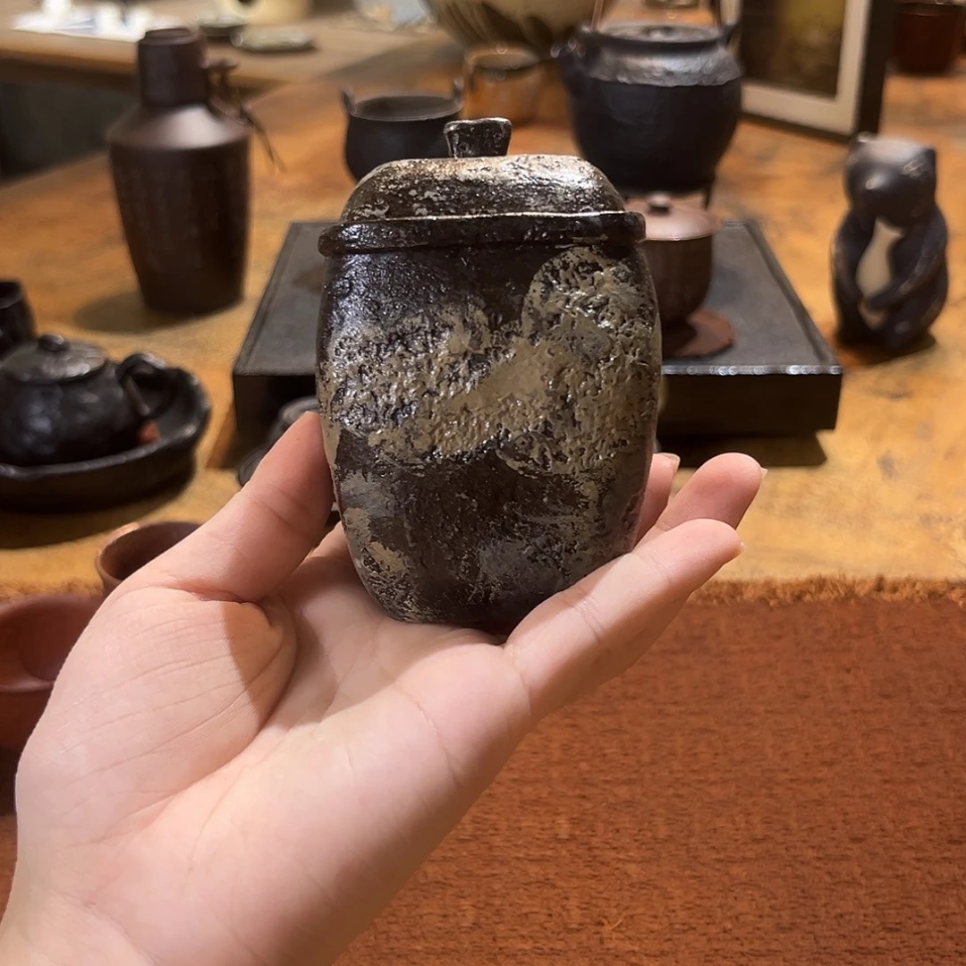 景德镇鱼和熊手工陶艺