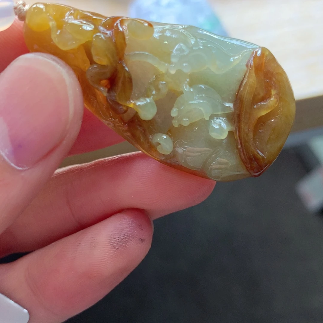 翡翠未镶嵌颈饰吊坠