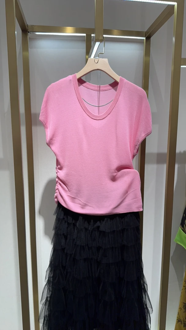 夏季时尚针织上衣