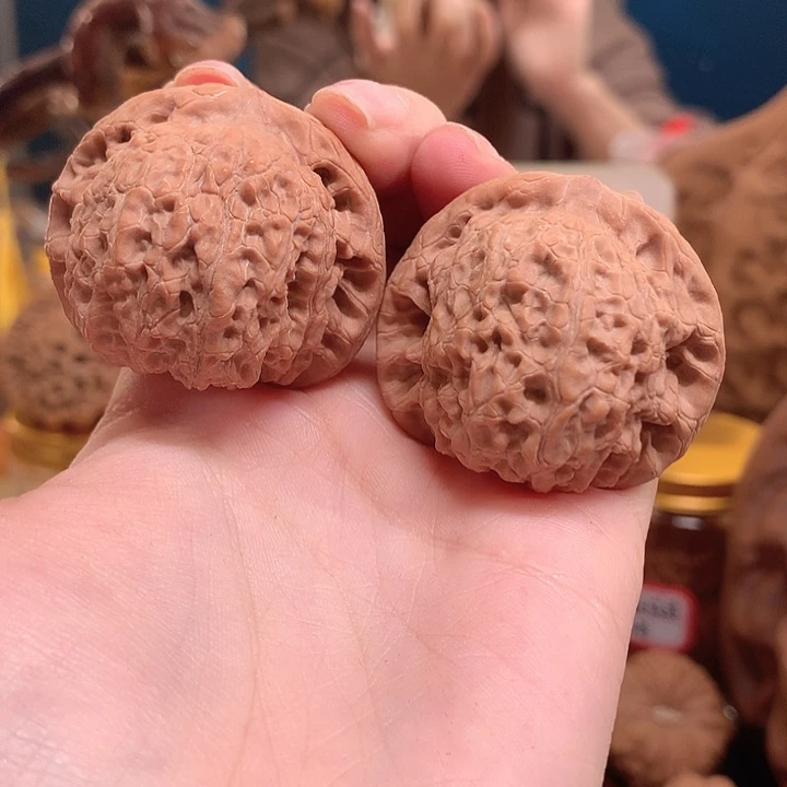 吊坠文玩核桃40 血麒麟