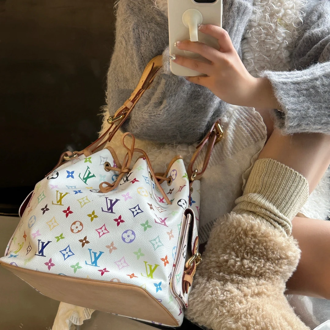 95新 LouisVuitton/路易威登 白三彩水桶单肩包(全原)