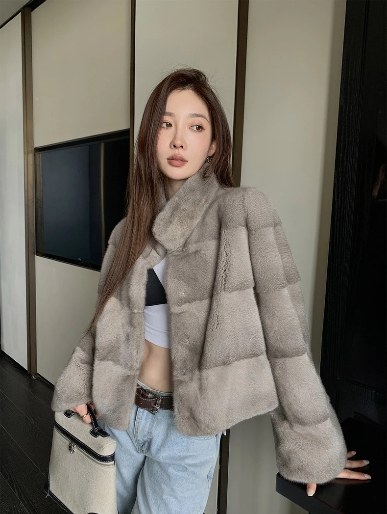 2025新款水貂横排短款外套女立领宽松休闲版年轻美式老钱