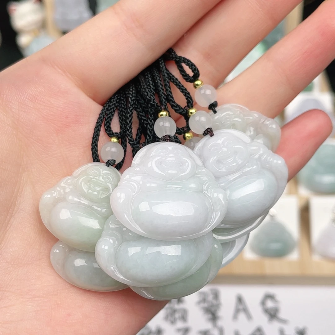 翡翠未镶嵌颈饰佛公