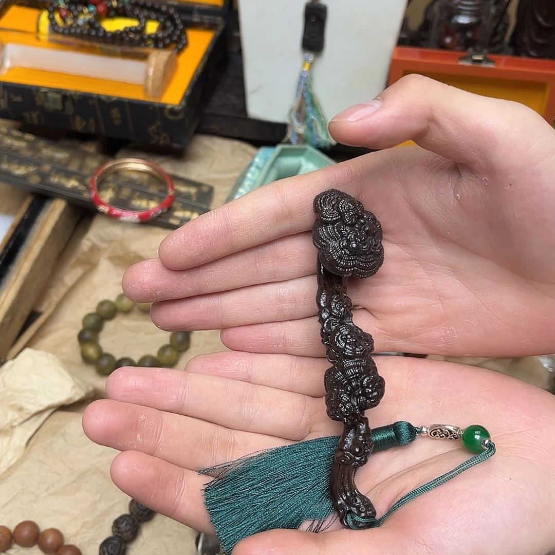 大叶紫檀（黑酸枝木类）