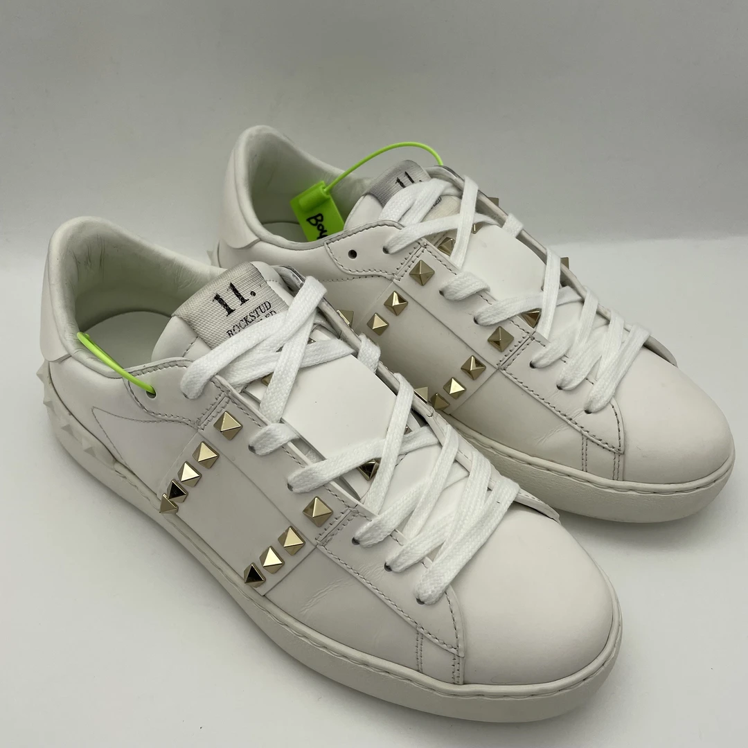 95新 Valentino/华伦天奴 39.5欧码/经典铆钉系带休闲舒适小白鞋