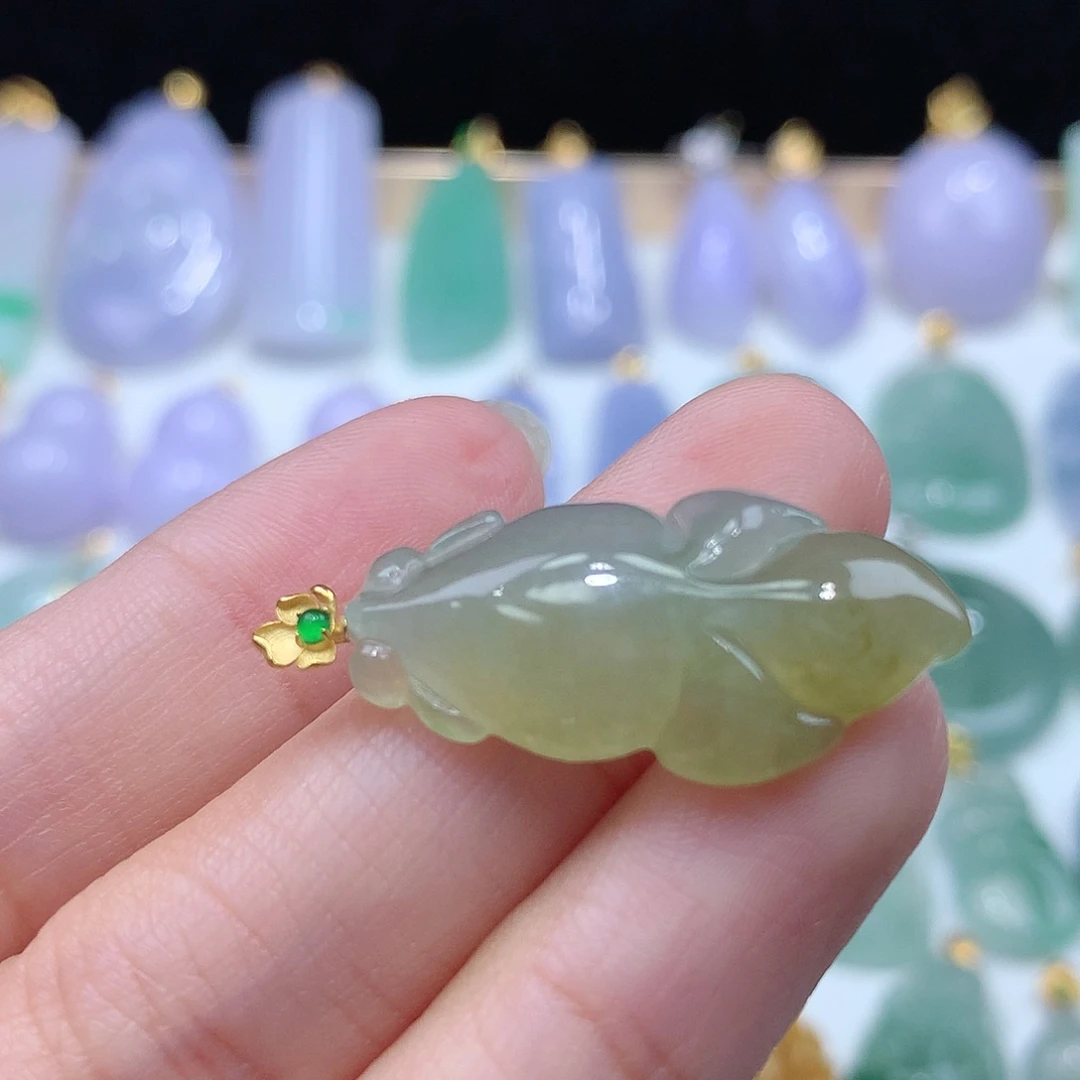 颈饰18K金镶嵌翡翠翡翠