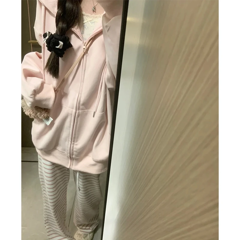 粉色初秋穿搭卫衣春秋薄款外套女拉链开衫女秋季韩系早秋2025新款